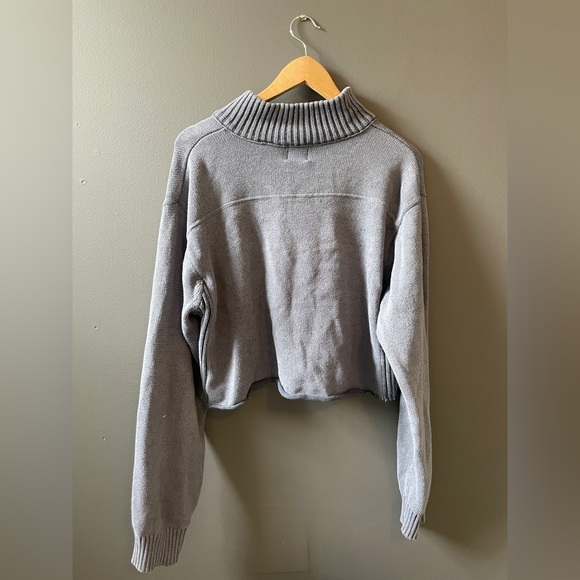 Timberland Cropped Quarter Zip - Picture 2 of 3